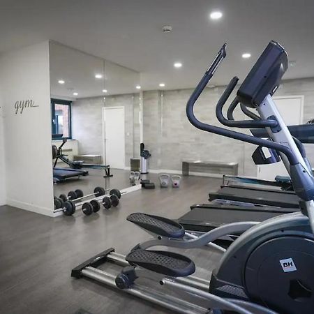 Modern Suite- Bedford City Centre With Free Gym & Parking Luaran gambar