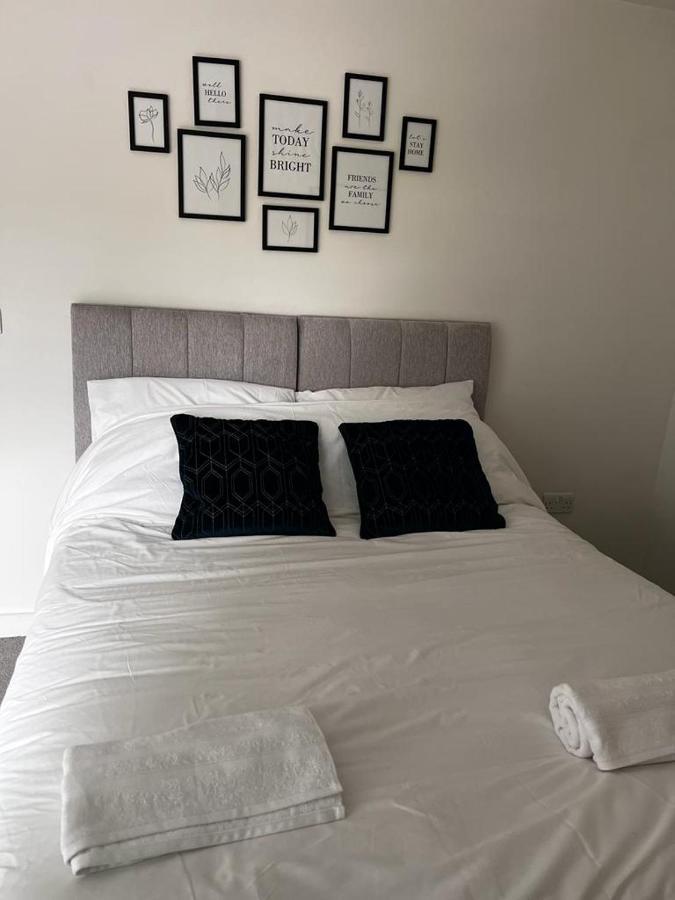 Modern Suite- Bedford City Centre With Free Gym & Parking Luaran gambar