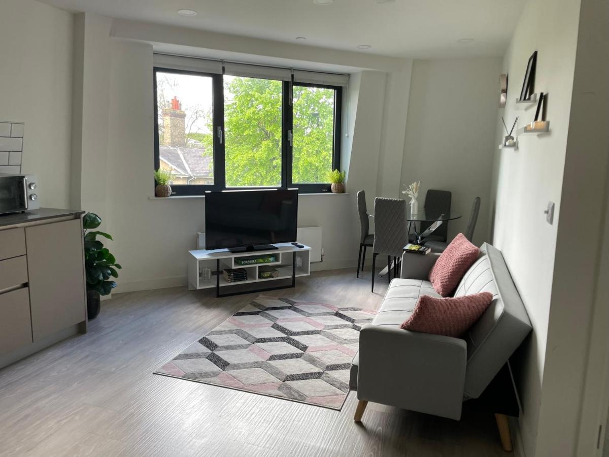 Modern Suite- Bedford City Centre With Free Gym & Parking Luaran gambar